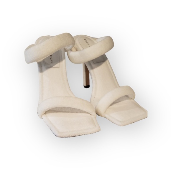 Good American White Terry Cloth Heels - Picture 5 of 7